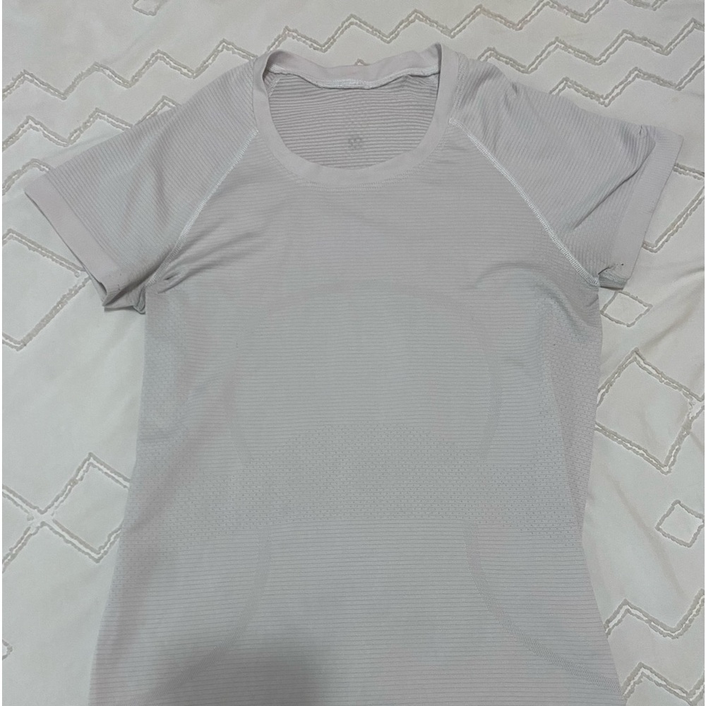 White lululemon swiftly tech